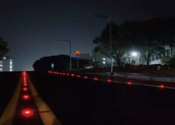 Hybrid Solar LED Floor Light - Image 7