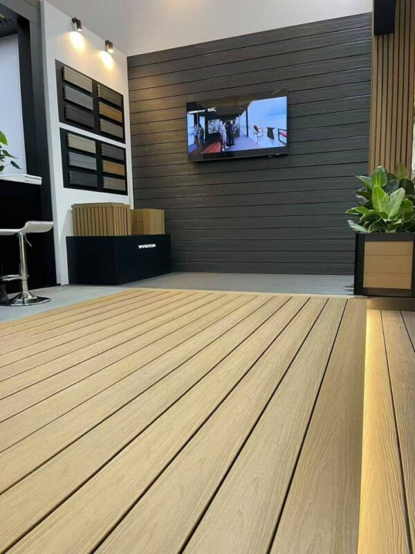 Decking - Image 21